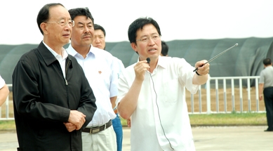 原中共中央書記處書記、中紀委副書記何勇視察我公司